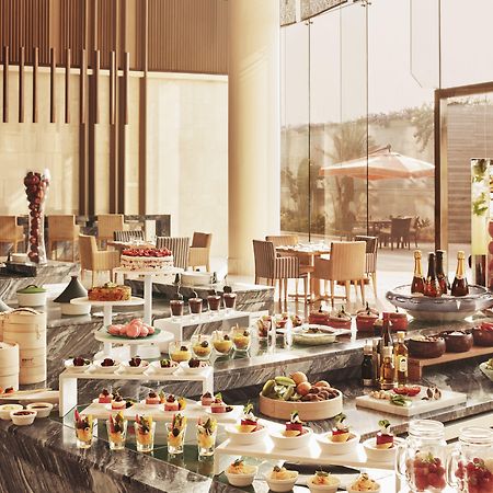 ทัช บังกะลอร์ Hotel Devanahalli ภายนอก รูปภาพ The buffet at the hotel