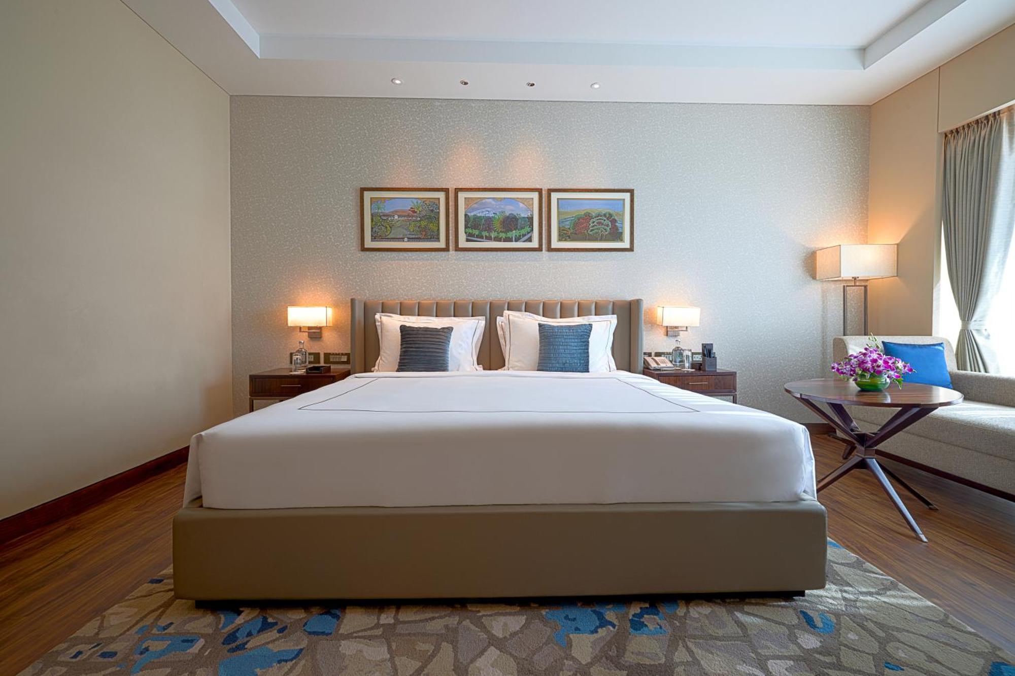 ทัช บังกะลอร์ Hotel Devanahalli ภายนอก รูปภาพ A bedroom at the Taj Bengal