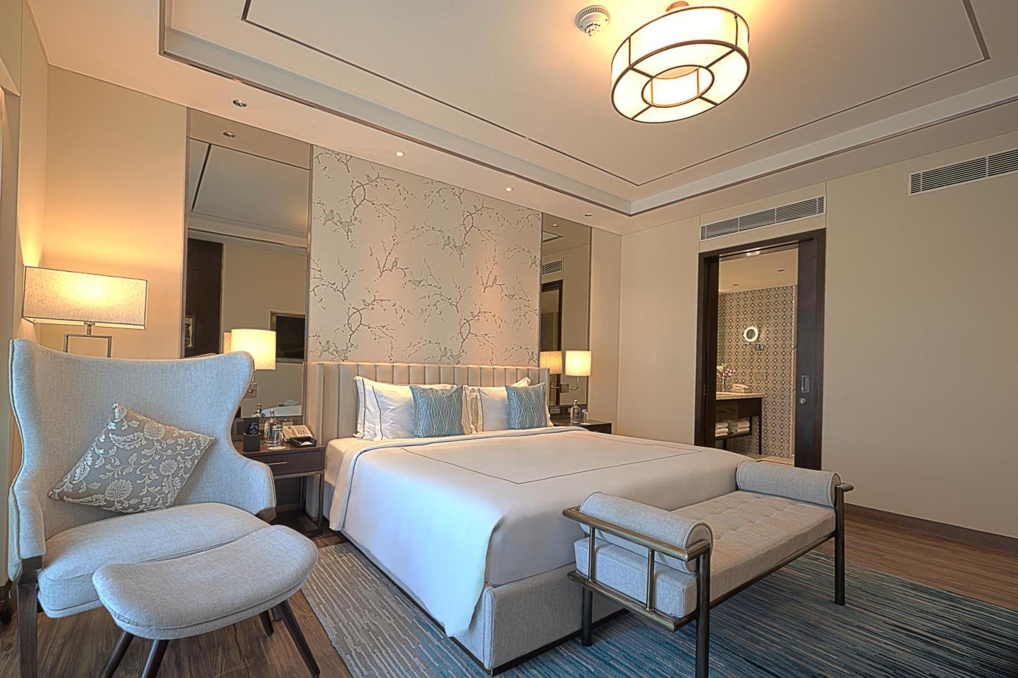 ทัช บังกะลอร์ Hotel Devanahalli ภายนอก รูปภาพ A bedroom at the hotel