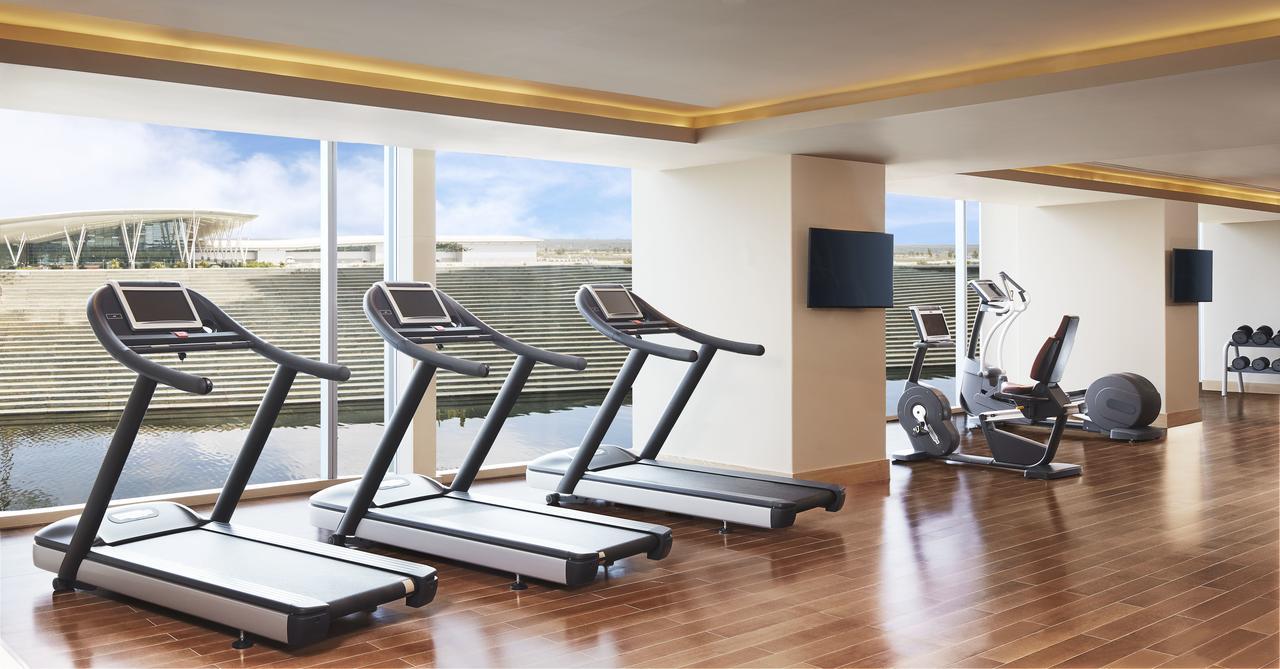 ทัช บังกะลอร์ Hotel Devanahalli ภายนอก รูปภาพ The gym at the hotel