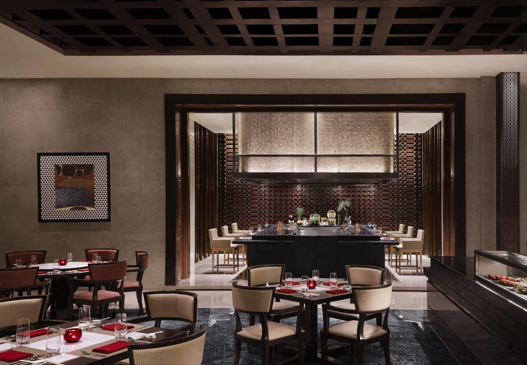 ทัช บังกะลอร์ Hotel Devanahalli ภายนอก รูปภาพ The restaurant's interior